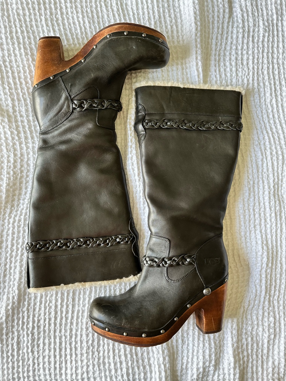 UGG Black Leather Shearling Clog Boots Wooden Heel Braided Trim Women’s Size 11